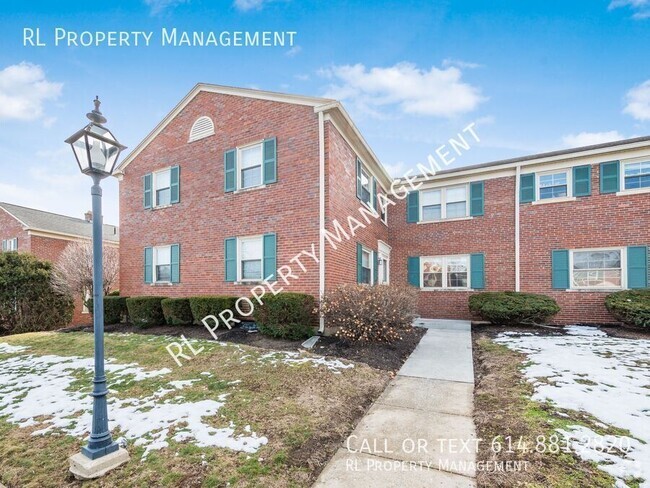 Building Photo - 2 Bed/1.5 Bath Condo Unit C