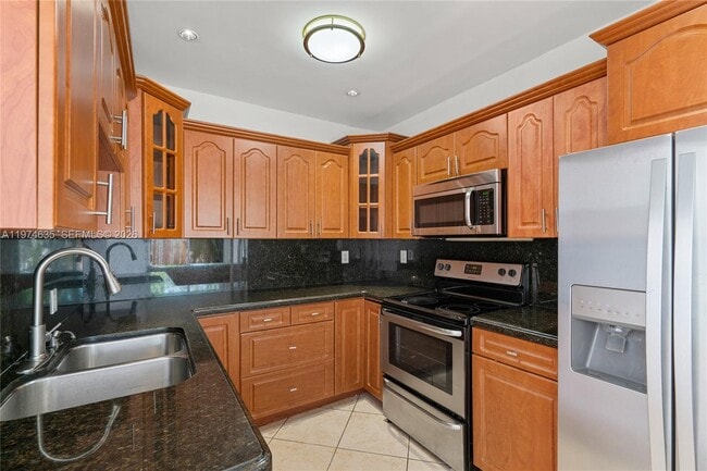 Photo - 1381 W 63rd St