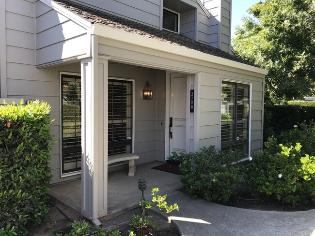 Building Photo - 270 W Rumble Rd