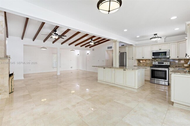 Photo - 8030 SW 120th St