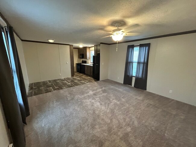 Photo - 666 Oregon St