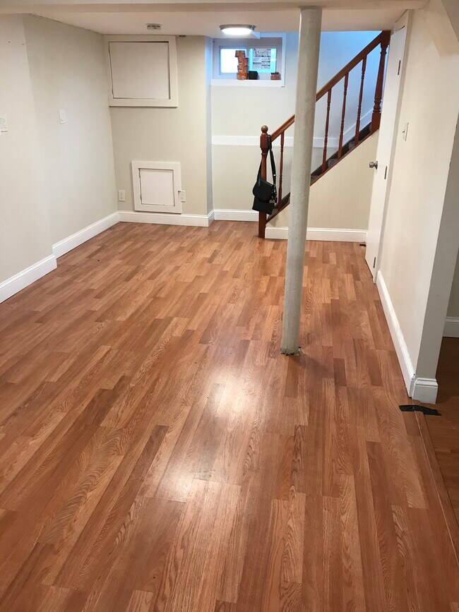 Photo - 132 Phoenix St