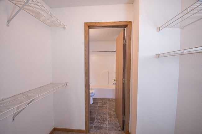 Photo - Ambercrest Apartments, Fox Run Apartments