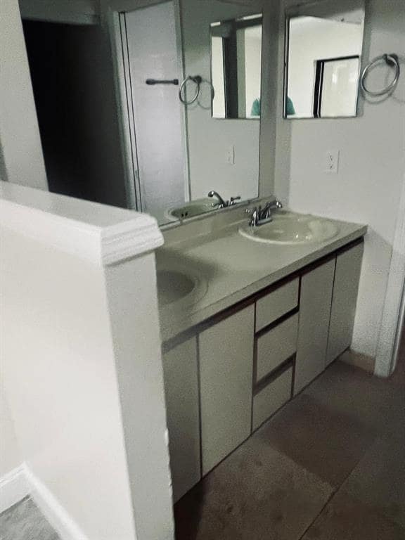 Photo - 131 Crown Point Cir Unidad 131