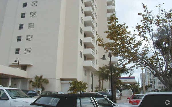 Residences on Hollywood