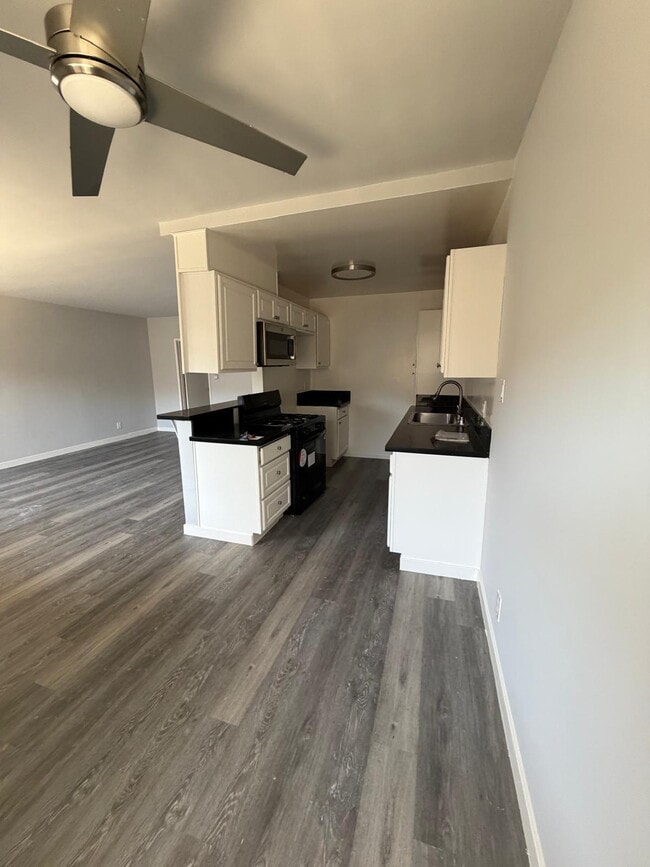 Building Photo - 5738 Whitsett Ave