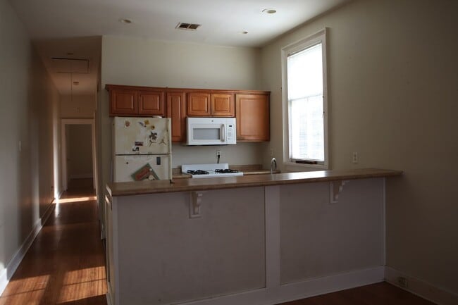 Photo - 436-438shenn Unit 438