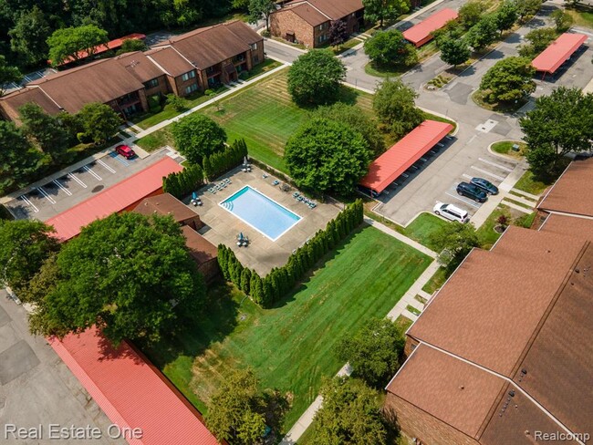 Photo - 23788 Village-House Dr N Unidad 8B