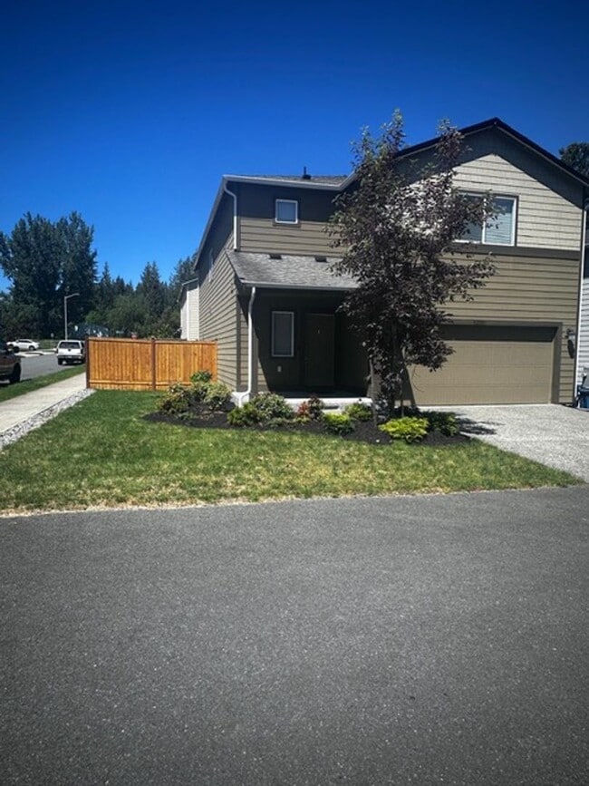 Photo - Spacious, modern 5-bed, 2.75-bath in sought-after Daisy Crossing Community in Sultan