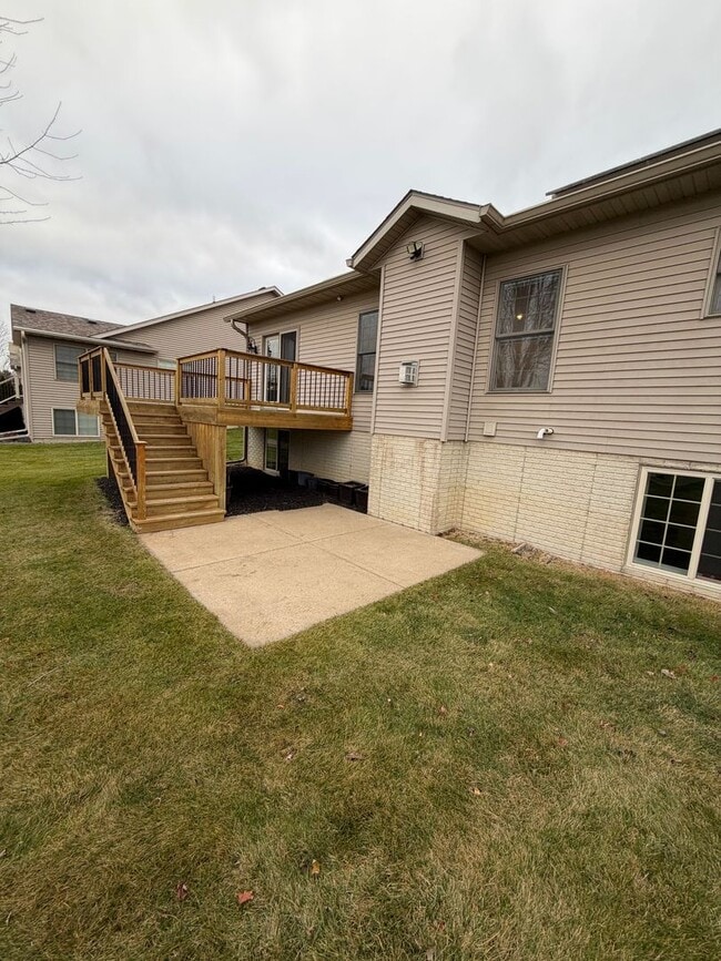 Photo - COMMINNG SOON - 4 BED 3 1/2 BATH HOUSE