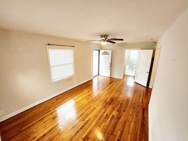 Photo - 618 Dunkley Dr