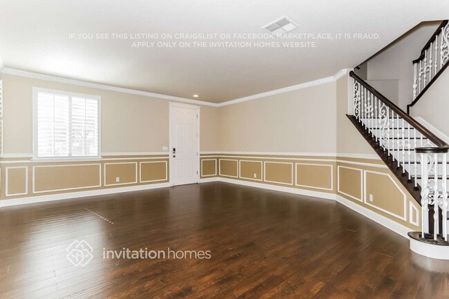 Photo - 1492 Drummond Ln