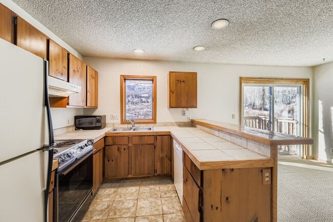 Photo - 345 N Chipmunk Cir