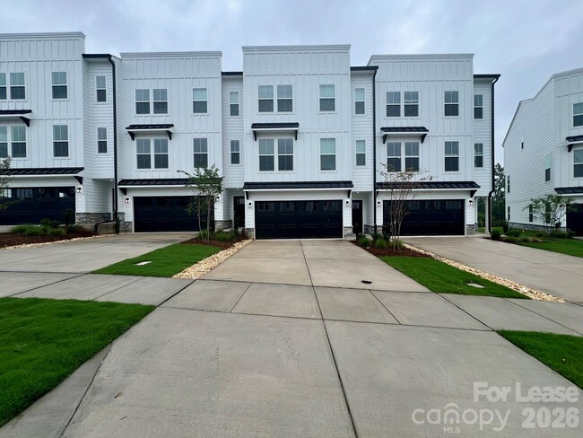 Building Photo - 2132 Barrowcliffe Dr NW