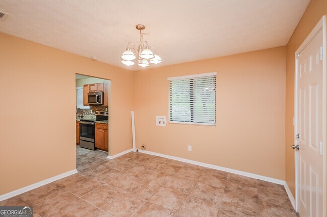 Photo - 1912 Singer Way