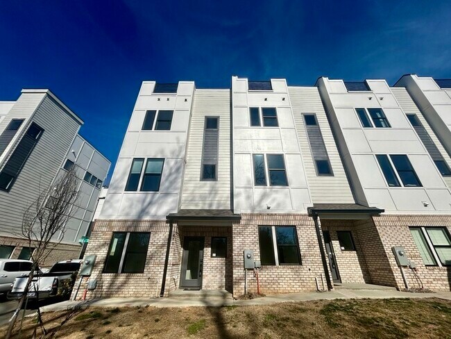 Photo - 419 Strong Ave