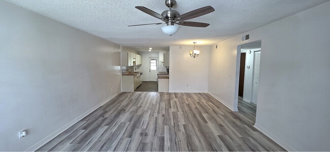 Photo - 758 W Rosewood Ln Unit 85