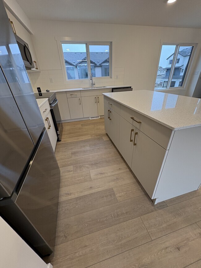 Photo - 1025 Secord Promenade