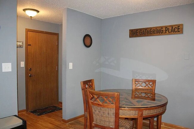 Photo - 4 Pine Tree Dr Unidad 120