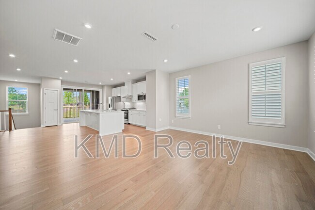 Photo - 636 Crudent Rd