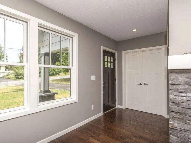 Photo - 5321 Interlachen Blvd