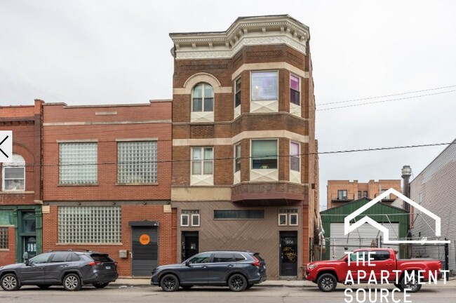 Photo - 1806 W Grand Ave Unit 3