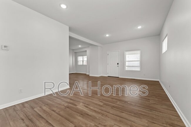 Photo - 603 N Sherman Dr