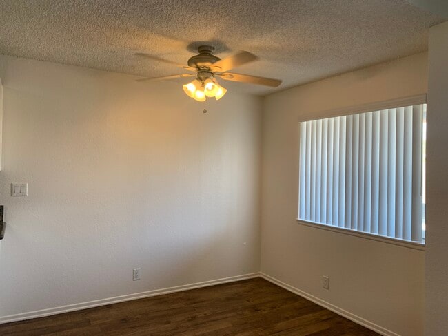 Photo - Longwood Apartments