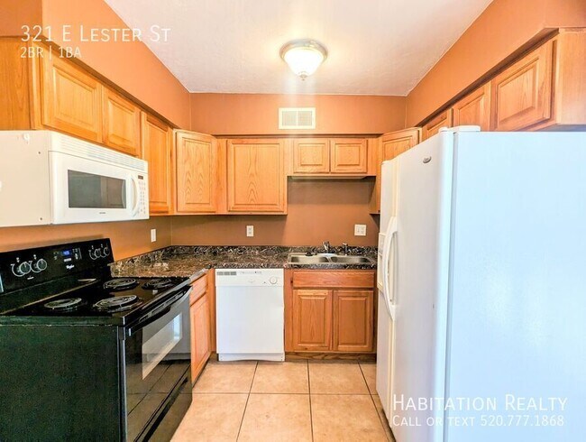 Photo - 321 E Lester St