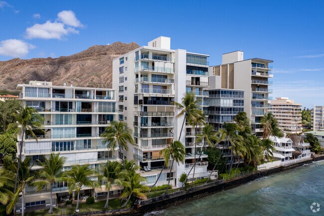 Photo - 3003 Kalakaua Ave Apartments