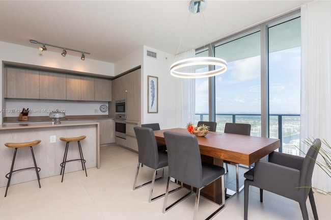 Photo - Season Rent at Hyde Beach 2/2
