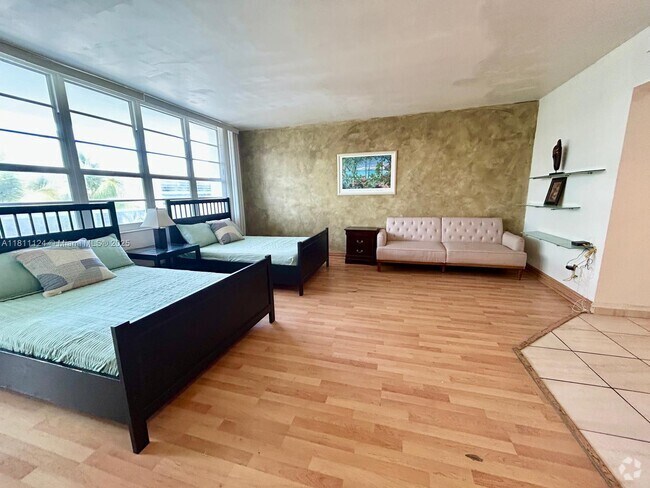 Building Photo - 100 Lincoln Rd Unit 329 Rental