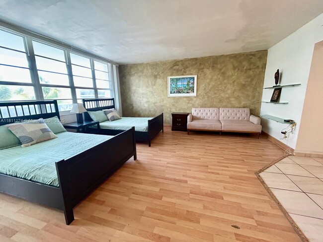 Building Photo - 100 Lincoln Rd Unit 329 Rental