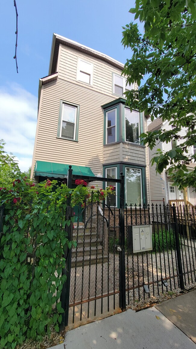 Photo - 1817 N Kedzie Ave Unit 3