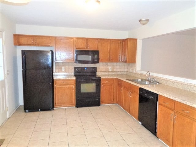 Photo - 302 Holland Ridge Dr