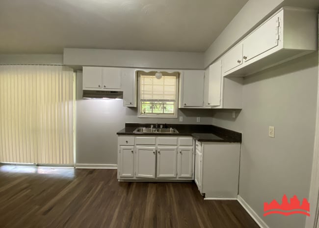 Photo - 3740 Marvin St