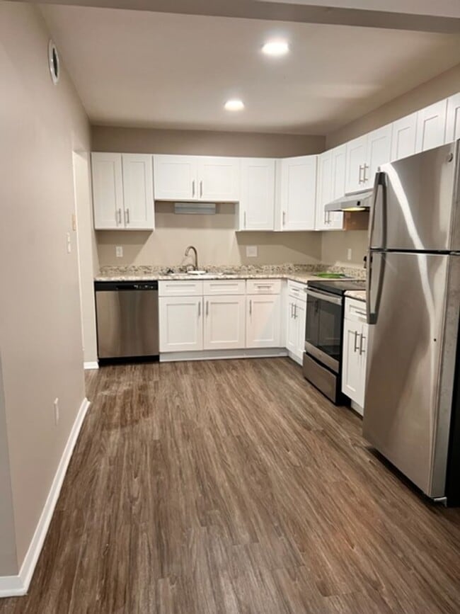 Photo - 1167 Abbey Ln Unit E4