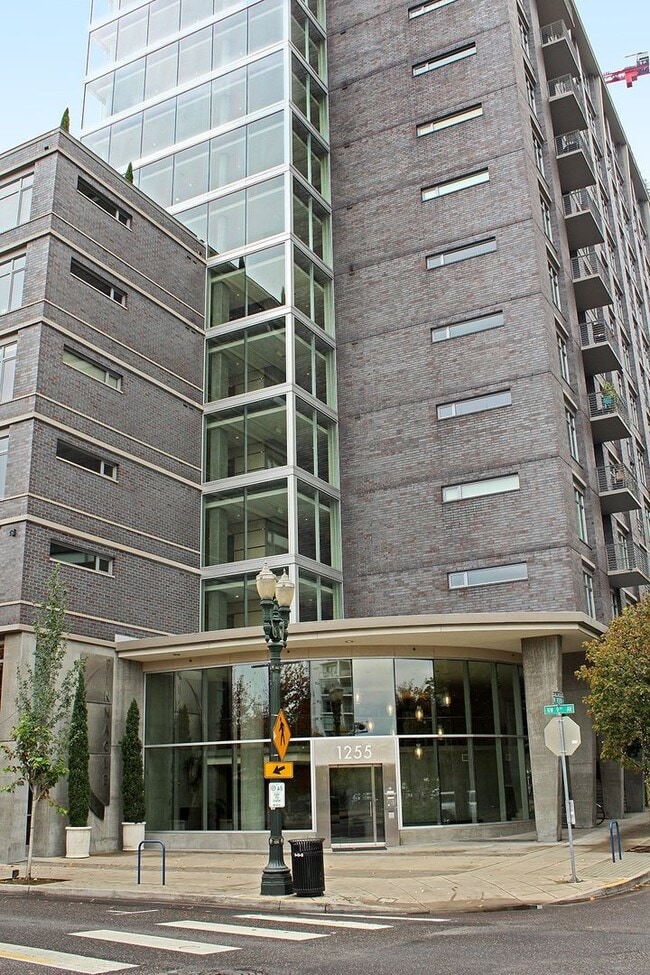 Photo - Luxurious 1+ Bedroom Pearl Loft at The Pin...