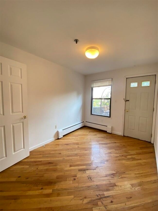 Photo - 409 1st St Unidad A