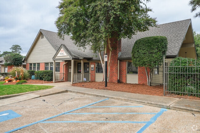 Leasing Office