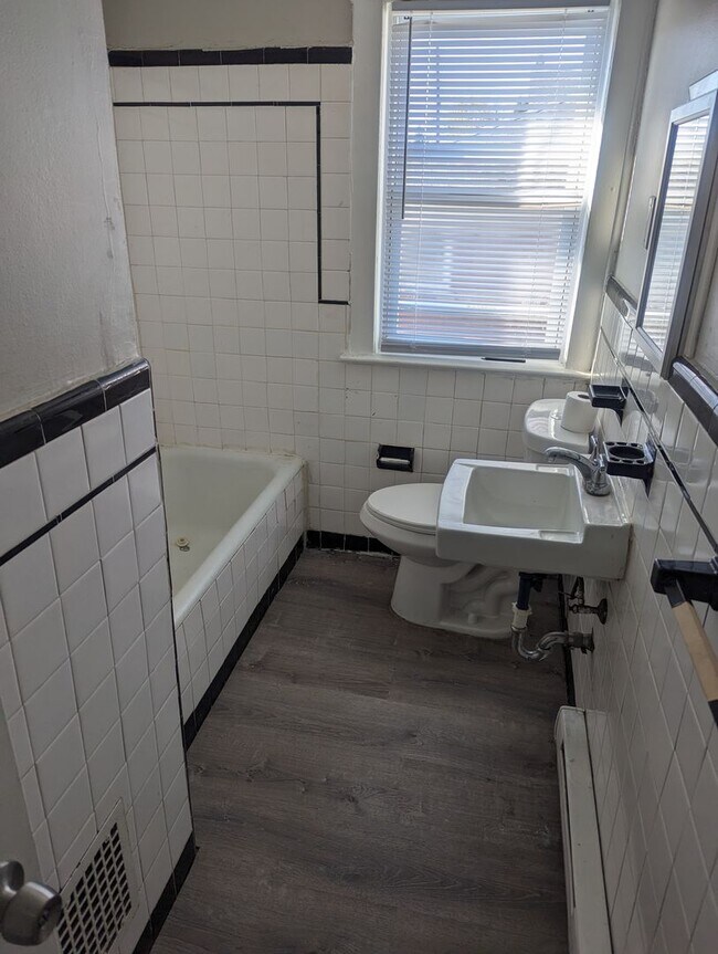 Photo - 20 W 2nd Ave Unit Apartment 6