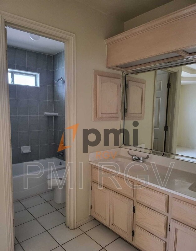 Photo - 709 Robin Ave Unit 2