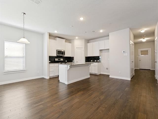 2201 Paxton Way