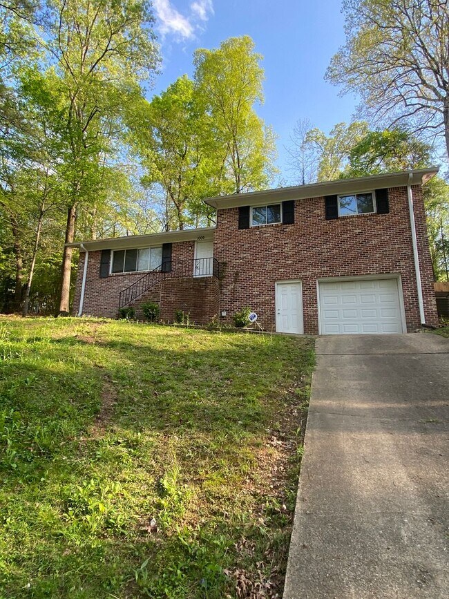 Photo - Beautiful 3BR Home – Comfort & Functionality