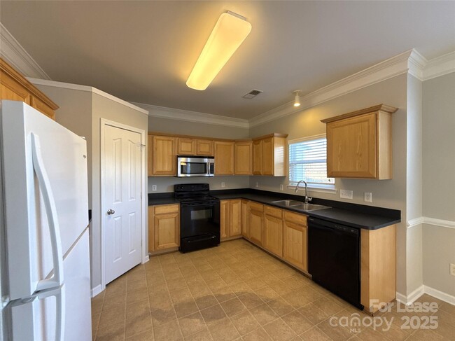 Photo - 3804 Herkimer Dr House