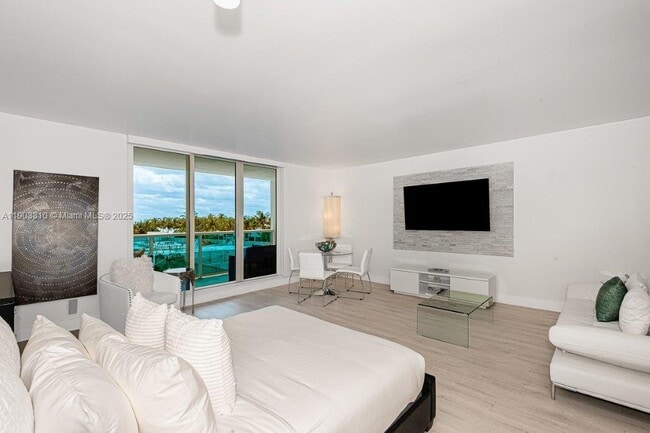 Photo - 2301 Collins Ave Unit 341