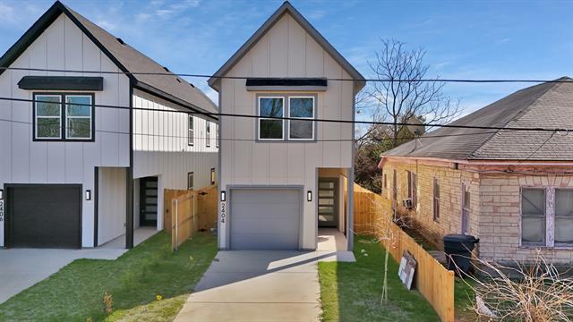 Photo - 2404 Scott St