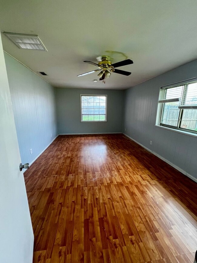 Photo - LT-3000 Buffalo Gap Unit B