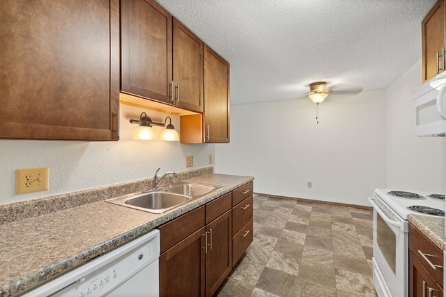 Candlewood Apartments