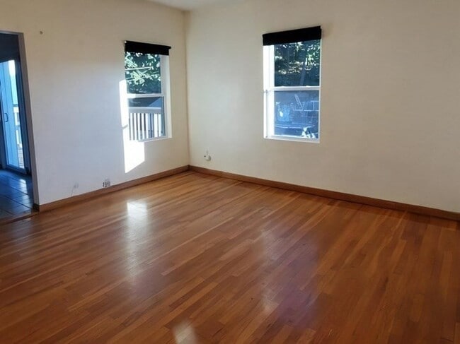 827 Main St Unit 1